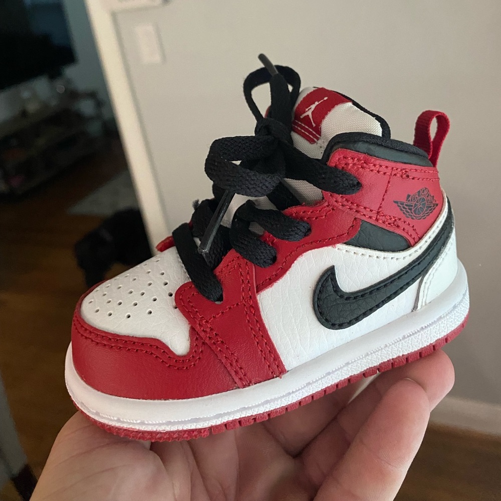 Jordan 1 mid - Toddler shoes 4c